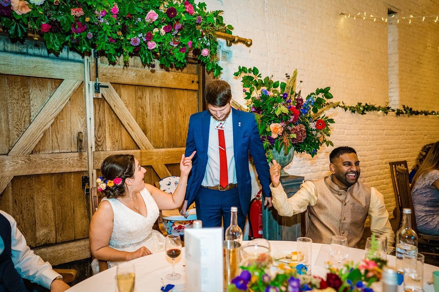 Barn Wedding Venues in Kent, Surrey and Sussex: Why Close-Up Magic Fits So Well
