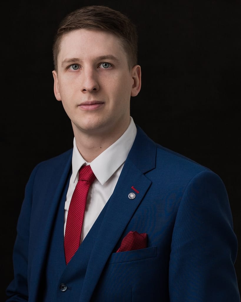 Pete James, Magic Circle close-up magician, Orpington
